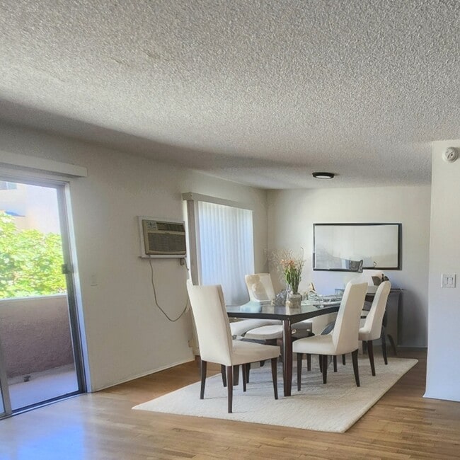 400 Serrano Ave in Los Angeles, CA - Building Photo - Building Photo