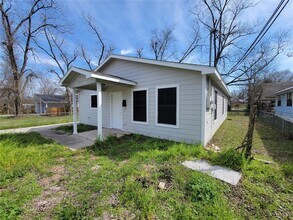 617 Avenue I in Conroe, TX - Building Photo - Building Photo