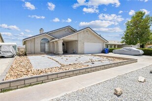 26323 Corona Dr in Helendale, CA - Building Photo
