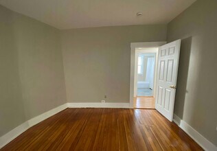 6 Bowdoin St, Unit Bowdoin in Boston, MA - Building Photo - Building Photo