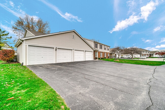 342 Mulberry Ct in Bartlett, IL - Building Photo - Building Photo