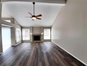 8202 Weatherly Dr in Rowlett, TX - Building Photo - Building Photo