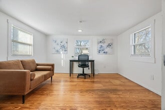 3532 Greenwood Blvd in Maplewood, MO - Building Photo - Building Photo