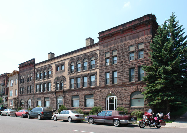 Greysolon Apartments in Duluth, MN - Building Photo - Building Photo