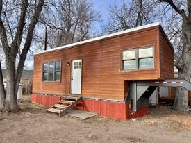 607 E 3rd Ave in Big Timber, MT - Building Photo