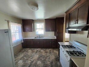 230 Hampshire St in Vallejo, CA - Building Photo - Building Photo