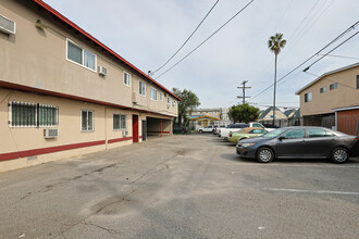 Paul Ling Apartments - Exposition in Los Angeles, CA - Building Photo - Building Photo