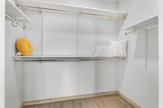 The Waverly in Middleton, WI - Building Photo - Building Photo