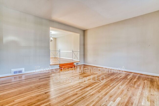 6149 Dunroming Rd in Baltimore, MD - Building Photo - Building Photo