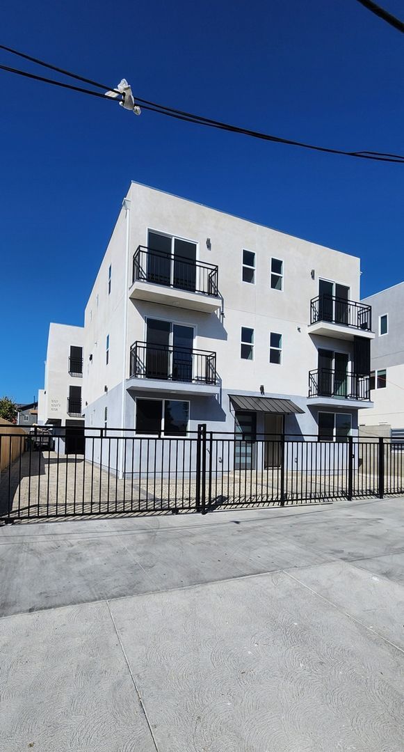 property at 5729 Klump Ave