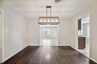 1355 Gardenia Dr in Houston, TX - Building Photo - Building Photo