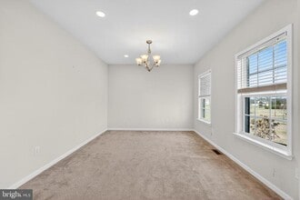 40 Gina Dr in Allentown, NJ - Building Photo - Building Photo