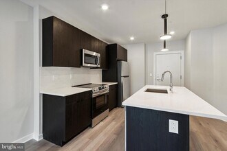 3449 Scotts Ln, Unit A311 in Philadelphia, PA - Building Photo - Building Photo