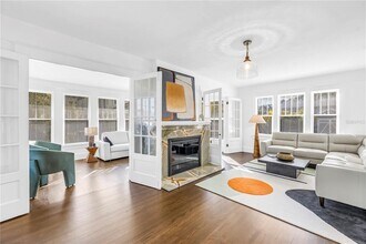 2320 5th St N in St. Petersburg, FL - Building Photo - Building Photo