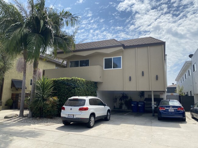 12726 Caswell Ave in Los Angeles, CA - Building Photo - Primary Photo