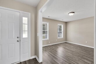 200 Providence Dr in Jacksonville, NC - Building Photo - Building Photo