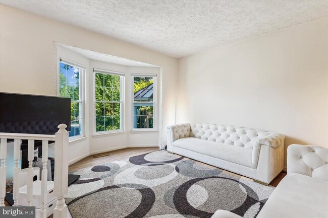405 Beacon Hill Terrace in Gaithersburg, MD - Building Photo - Building Photo