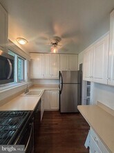 10401 Montrose Ave in Bethesda, MD - Building Photo - Building Photo