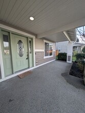 4260 Chanting Cir SW in Port Orchard, WA - Building Photo - Building Photo