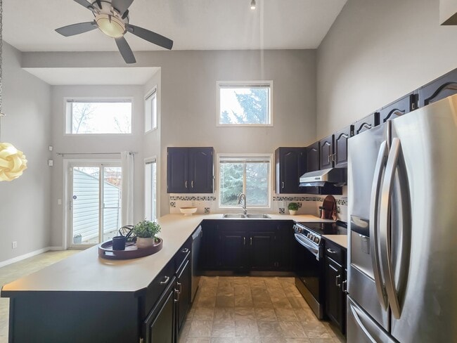 property at 51 Kingsland Villas SW