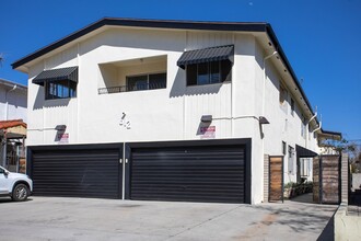 612 N Sycamore Ave in Los Angeles, CA - Building Photo - Building Photo