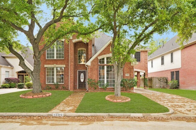 property at 1706 Lakeside Enclave Dr