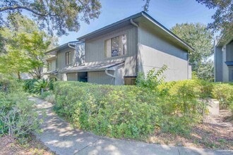 18 Hillbrook Way in Pensacola, FL - Building Photo - Building Photo
