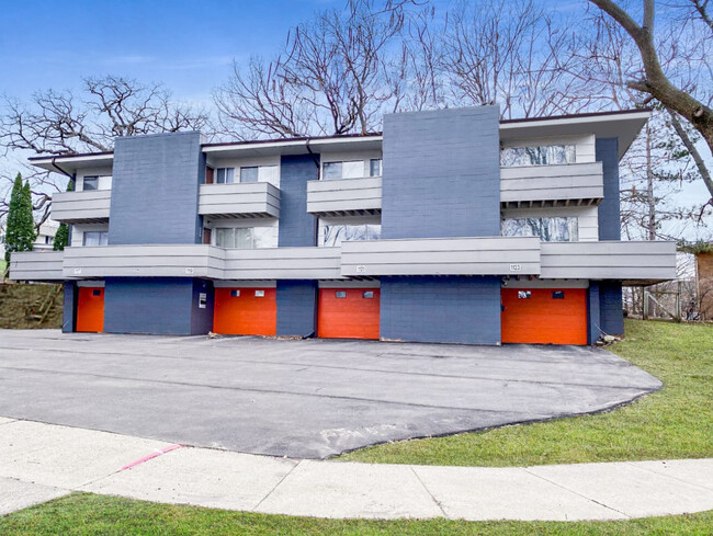 Catalpa Crossing Apartments