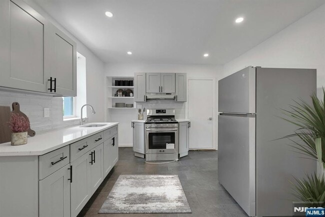 244 White St in Englewood, NJ - Building Photo - Building Photo