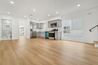 2057 S Garth Ave in Los Angeles, CA - Building Photo - Building Photo