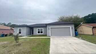 2122 Sans Souci Ave SE in Palm Bay, FL - Building Photo