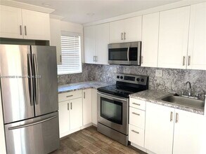 1478 NW 1st St in Miami, FL - Building Photo - Building Photo