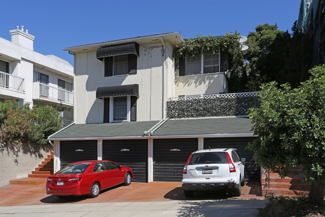 10669 Kinnard Ave in Los Angeles, CA - Building Photo