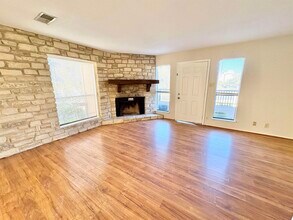 601 Free Rein in Horseshoe Bay, TX - Building Photo - Building Photo