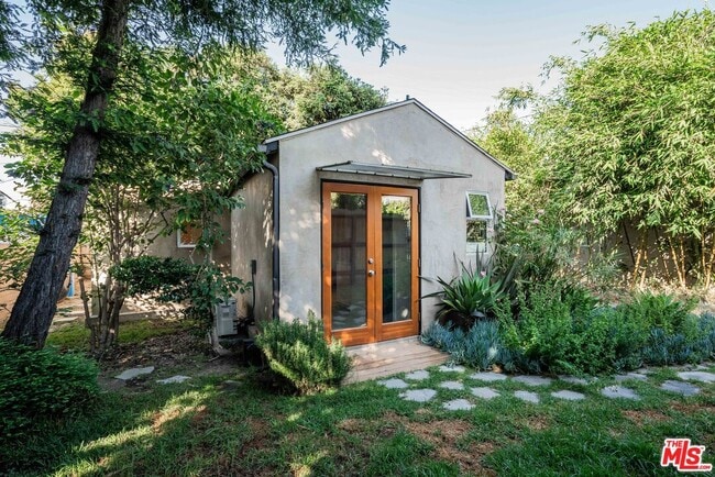property at 2401 32nd St