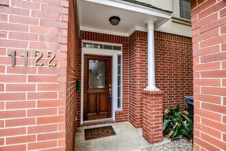 1122 Columbus St in Houston, TX - Building Photo - Building Photo