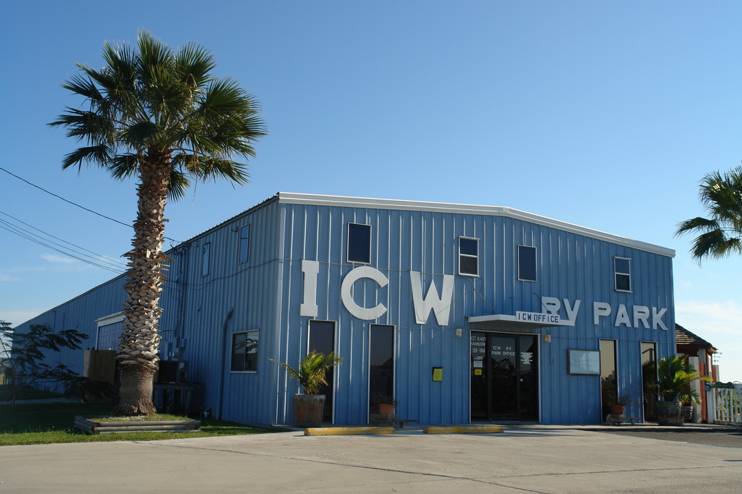 icw rv pARK in Aransas Pass, TX - Foto de edificio