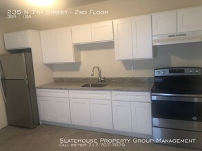 235 N 7th St-Unit -2nd Floor in Allentown, PA - Building Photo - Building Photo