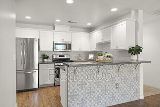 1008 Los Angeles Ave in Ventura, CA - Building Photo - Building Photo