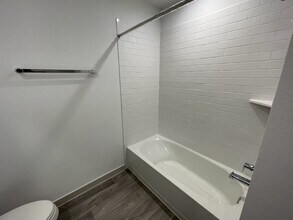 618 Hidden Brk Dr in Baytown, TX - Building Photo - Building Photo