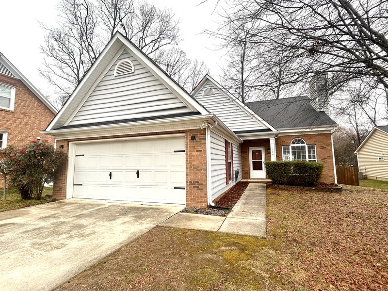 6221 Breitling Grove Pl in Charlotte, NC - Foto de edificio