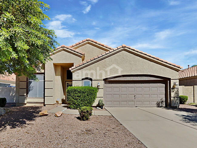 7238 E Lomita Ave in Mesa, AZ - Foto de edificio - Building Photo