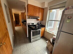 10 Moreland St, Unit 2 in Boston, MA - Building Photo - Building Photo