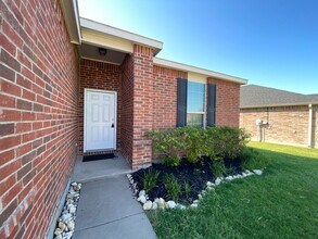 5821 Mirror Ridge Dr in Fort Worth, TX - Building Photo - Building Photo