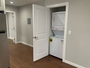 71 Lannon Pl, Unit A in Port Washington, NY - Building Photo - Building Photo