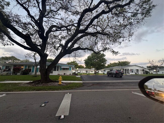 1140 NW 85th Ave in Plantation, FL - Building Photo - Building Photo