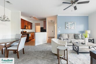 2118 Silvercrest Dr in Myrtle Beach, SC - Building Photo - Building Photo