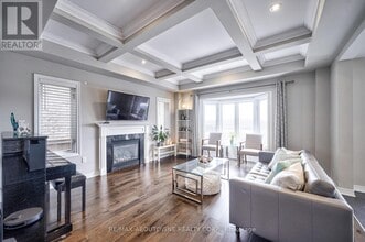 195 Greti Dr in Hamilton, ON - Building Photo - Building Photo