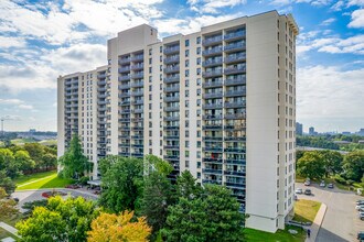 Laurel Grove in Toronto, ON - Building Photo - Building Photo