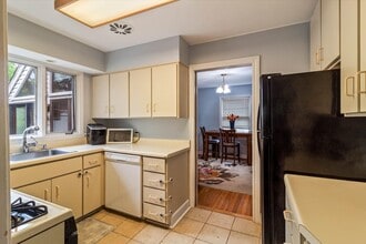 745 Greenview Pl in Lake Forest, IL - Building Photo - Building Photo
